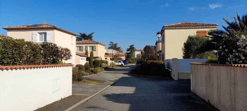 Valence (26000)