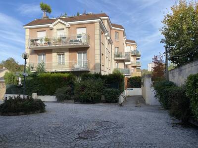 Location appartement studio Lagny-sur-Marne (77400)
