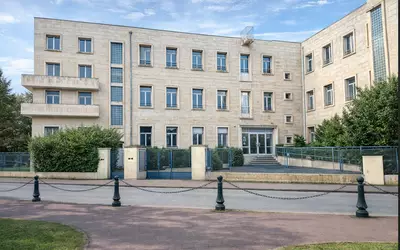 Immeuble 1 m² · à Corbeil-Essonnes · 1,2 m² · 1 800 000 €