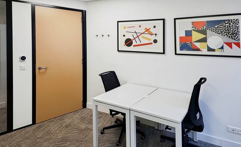 Bureaux, local professionnel Paris 1Er - 10&nbsp;m² - 1.278&nbsp;&euro;
