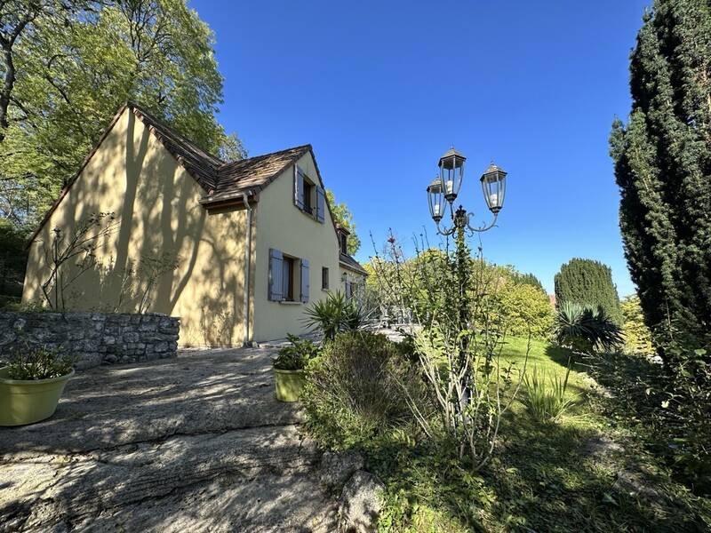 Mézières-Sur-Seine (78970)