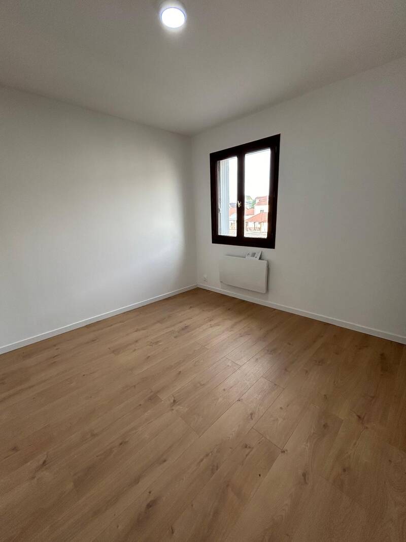 Sens (89100)