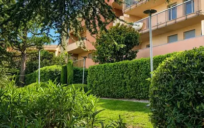 Antibes (06600)