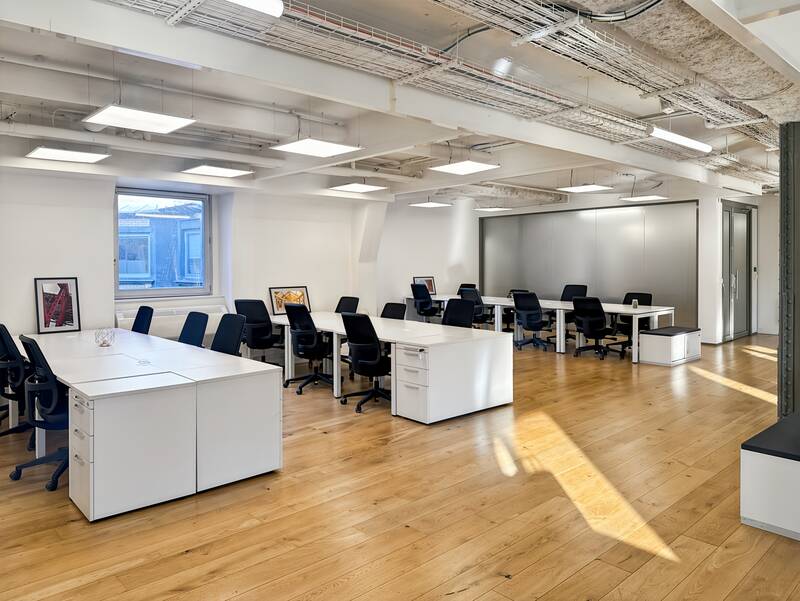 Bureaux, local professionnel Paris 2E - 20&nbsp;m² - 2.899&nbsp;&euro;