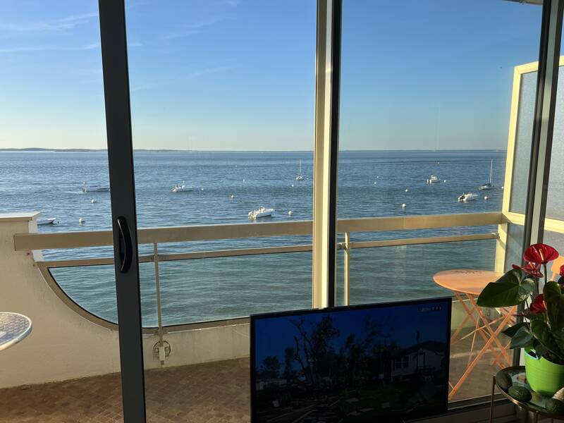 Arcachon- Face À La Mer