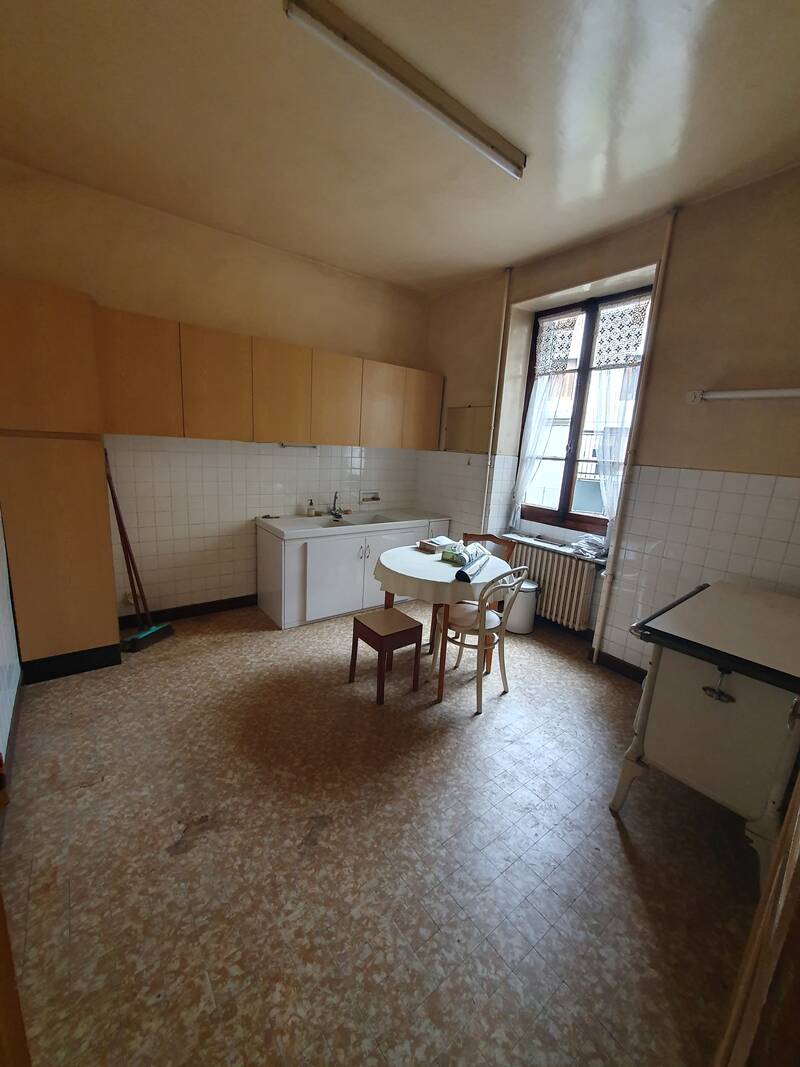 Les Échelles (73360)