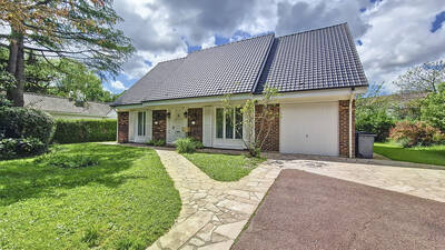 Vente maison 7 pièces Voisins-le-Bretonneux (78960)