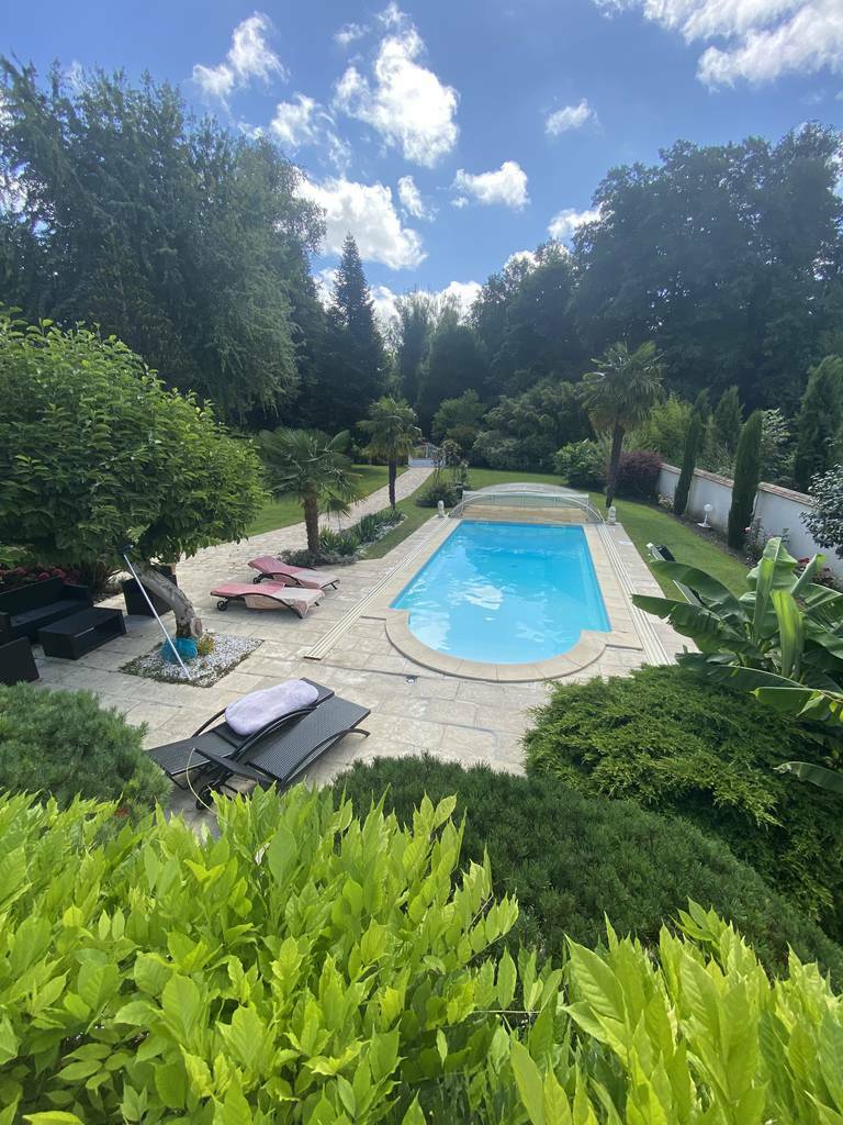 Hermeray (78125) - Piscine