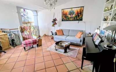 Lauris (84360)