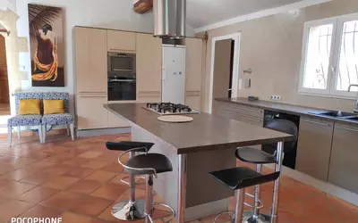 Maison 14 pièces 300 m² · à Rognes · 300 m² · 998 000 €