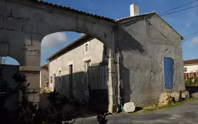 Asnières-La-Giraud (17400)