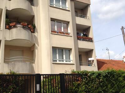 Location appartement studio Livry-Gargan (93190)