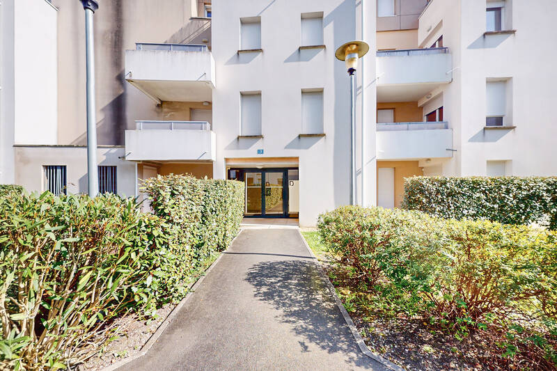 Mérignac- Très Bien Situé-Bel Appartement-