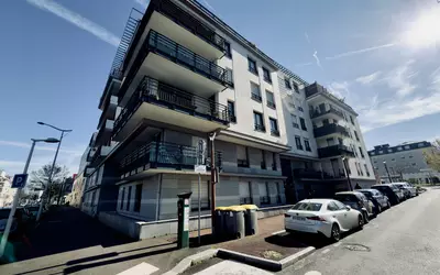 Issy-Les-Moulineaux (92130)