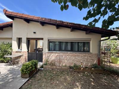 Location appartement studio Décines-Charpieu (69150)
