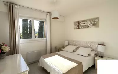 Fréjus (83600)