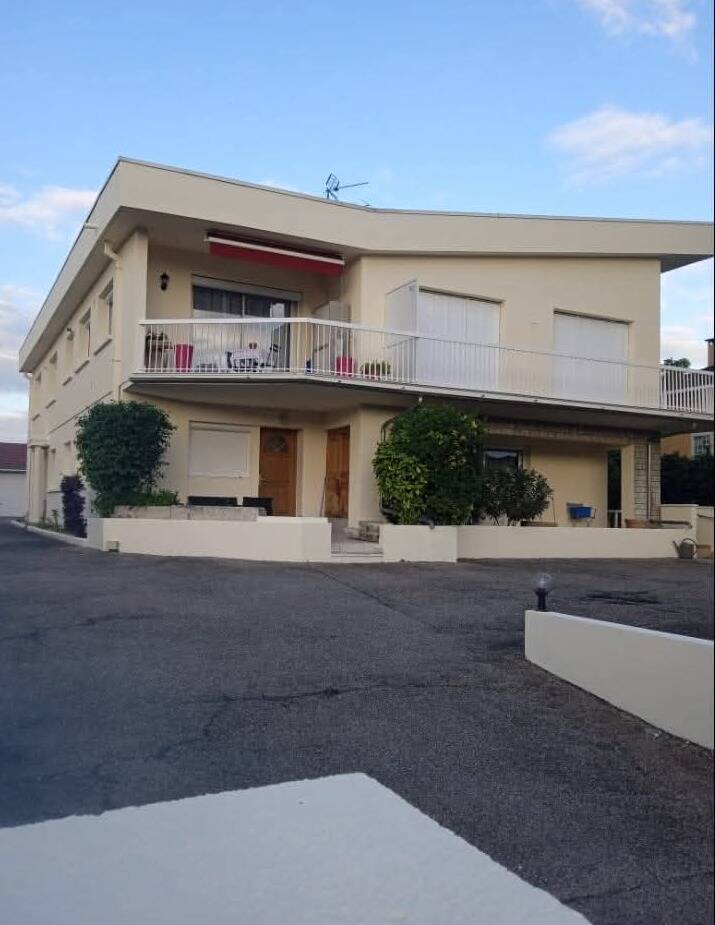 Saint-Genis-Laval (69230)