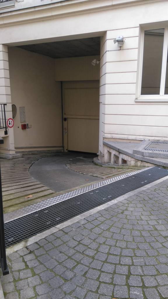 Paris 17E