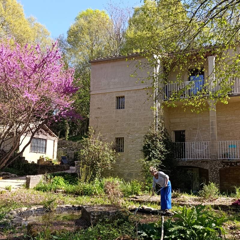 Uzès (30700)