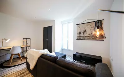 Nîmes (30900)
