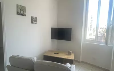 Nîmes (30000)