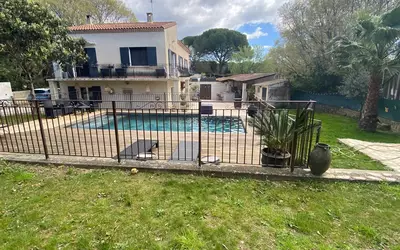 Nîmes (30000)