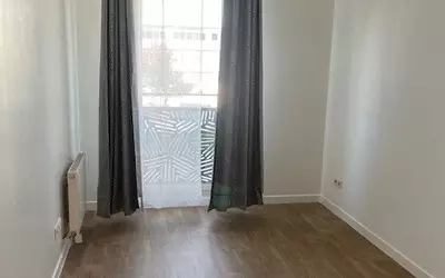 Appartement Avec Terrasse Refait À Neuf