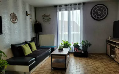 Chauny (02300)
