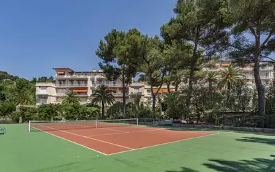 Hyères (83400)