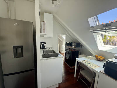 Location appartement 2 pièces Paris 8e
