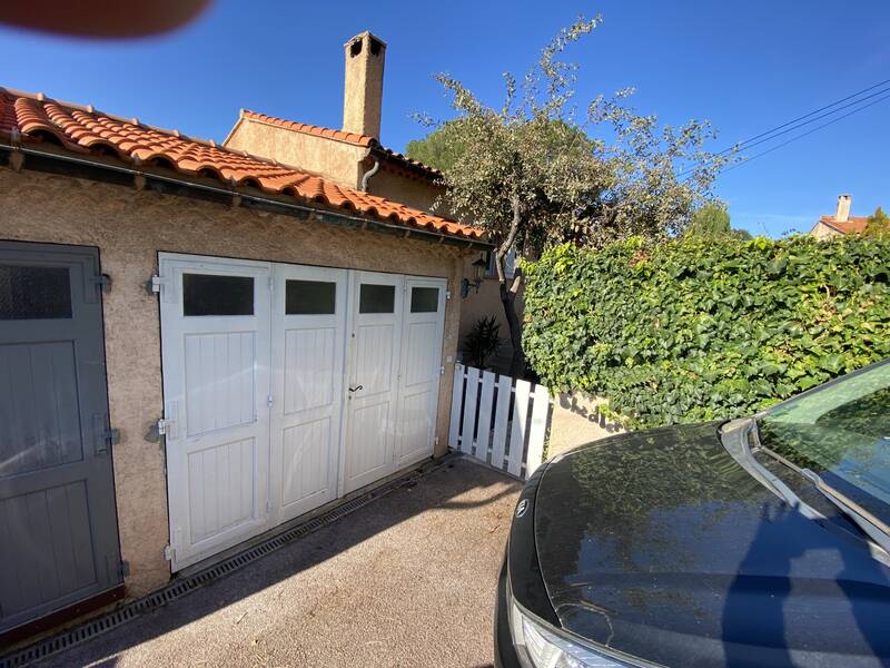 Fréjus (83600)