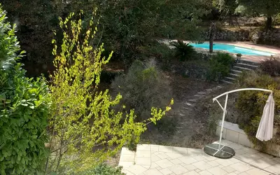 Quatre Chambres Et Un Terrain D'environ 1500M2Tourrettes-Sur-Loup (06140)