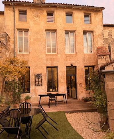 Vente maison 8 pièces Saint-Jean-d'Angély (17400)