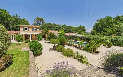 Rochefort-Du-Gard (30650)