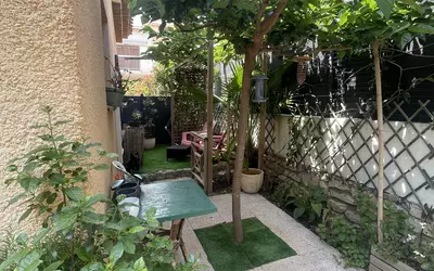 Fréjus (83600)
