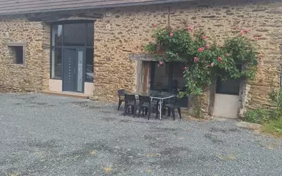 + Dépendance De 90M² Lubersac (19210)
