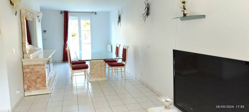 Bussy-Saint-Georges (77600)  Charmensey