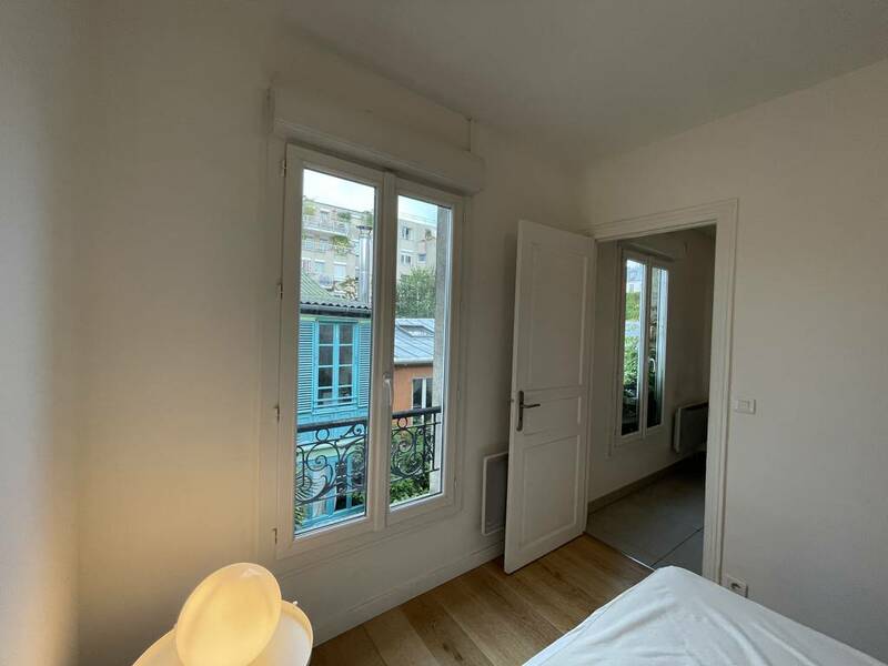 Paris 11E
