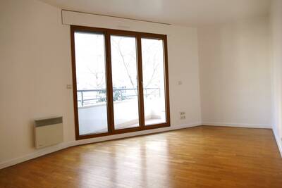 Location appartement studio Courbevoie (92400)