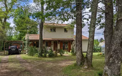 Castelnau-De-Médoc (33480)