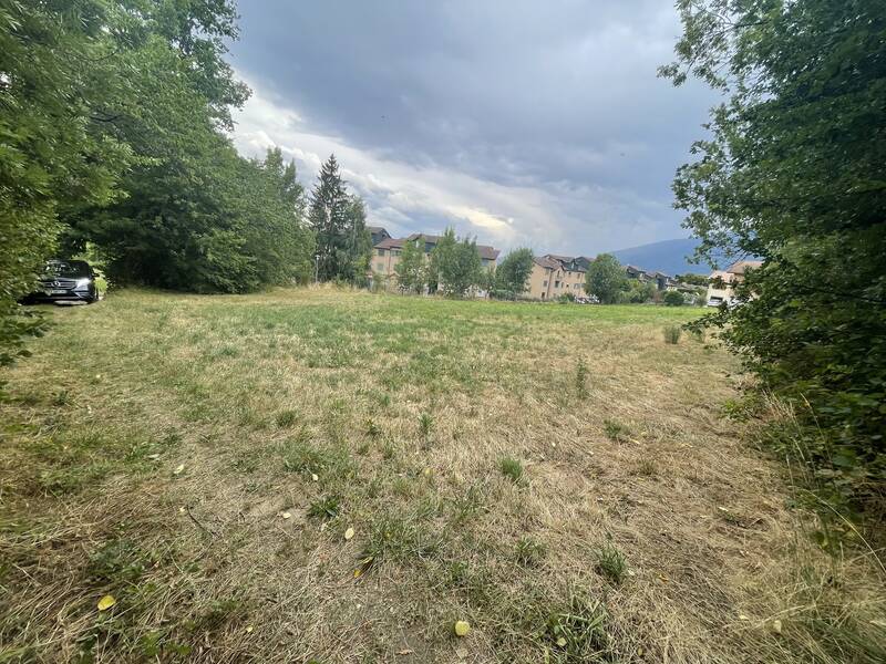 Péron (01630)