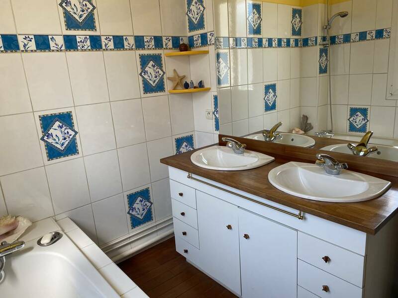 Bois-Colombes (92270)