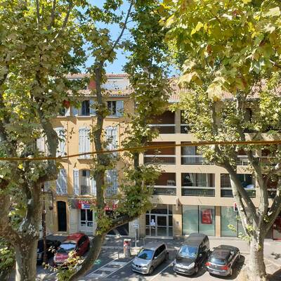 Location appartement studio Aix-en-Provence (13)