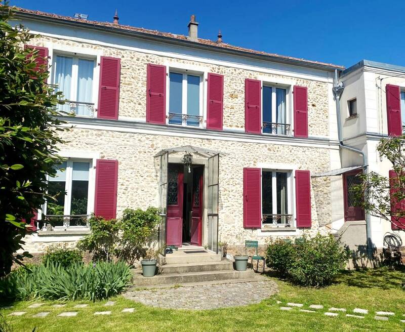 Mandres-Les-Roses (94520)