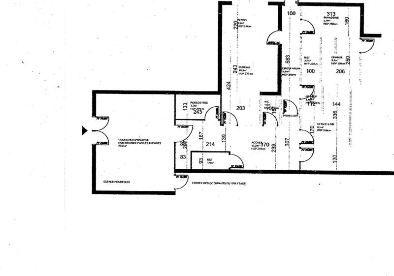 Local commercial Maisons-Alfort - 160&nbsp;m² - 2.680&nbsp;&euro;