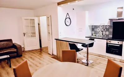 Fréjus (83600)