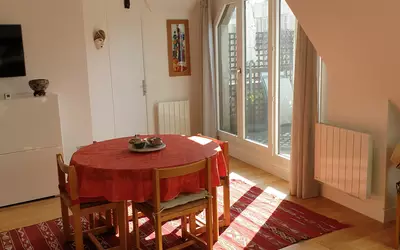 + Terrasse 8 M²