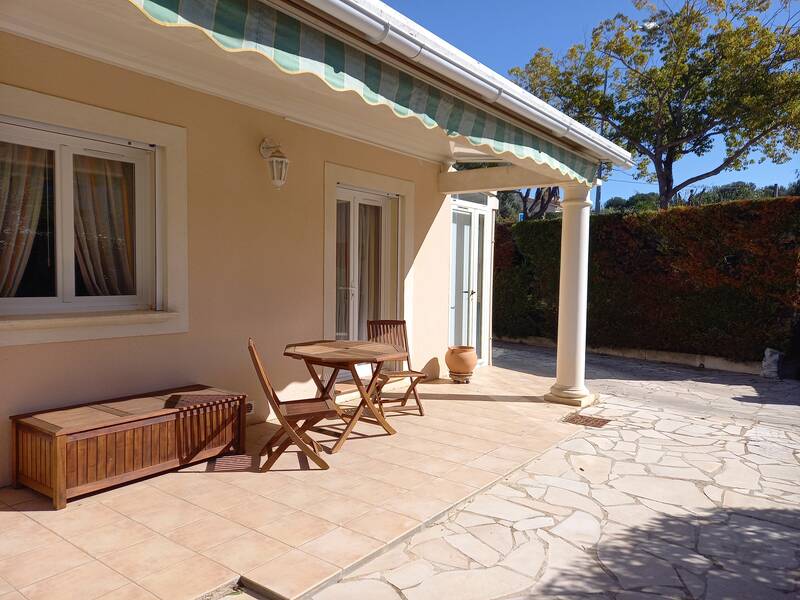 Sanary-Sur-Mer (83110)