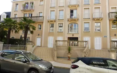Dinard (35800)