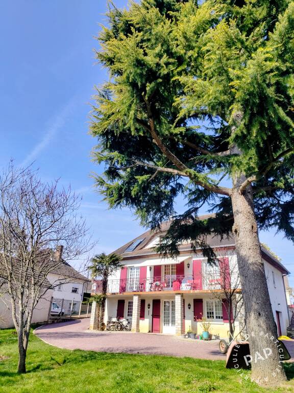 Maison 5 pièces 240 m² · à Bonneval · 240 m² · 312 000 €